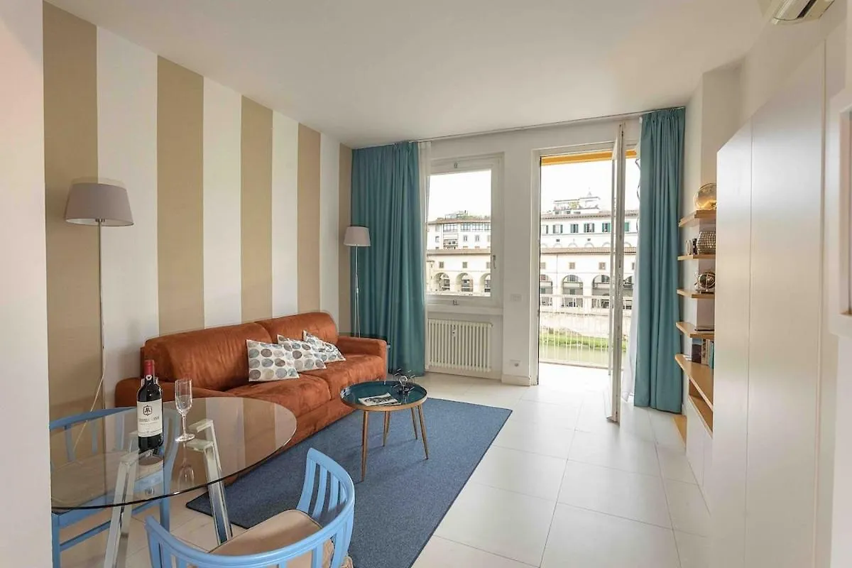 Ponte Vecchio View Open Space Florenz Apartment